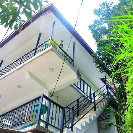 Breeze Blows Inn Ella Luaran gambar