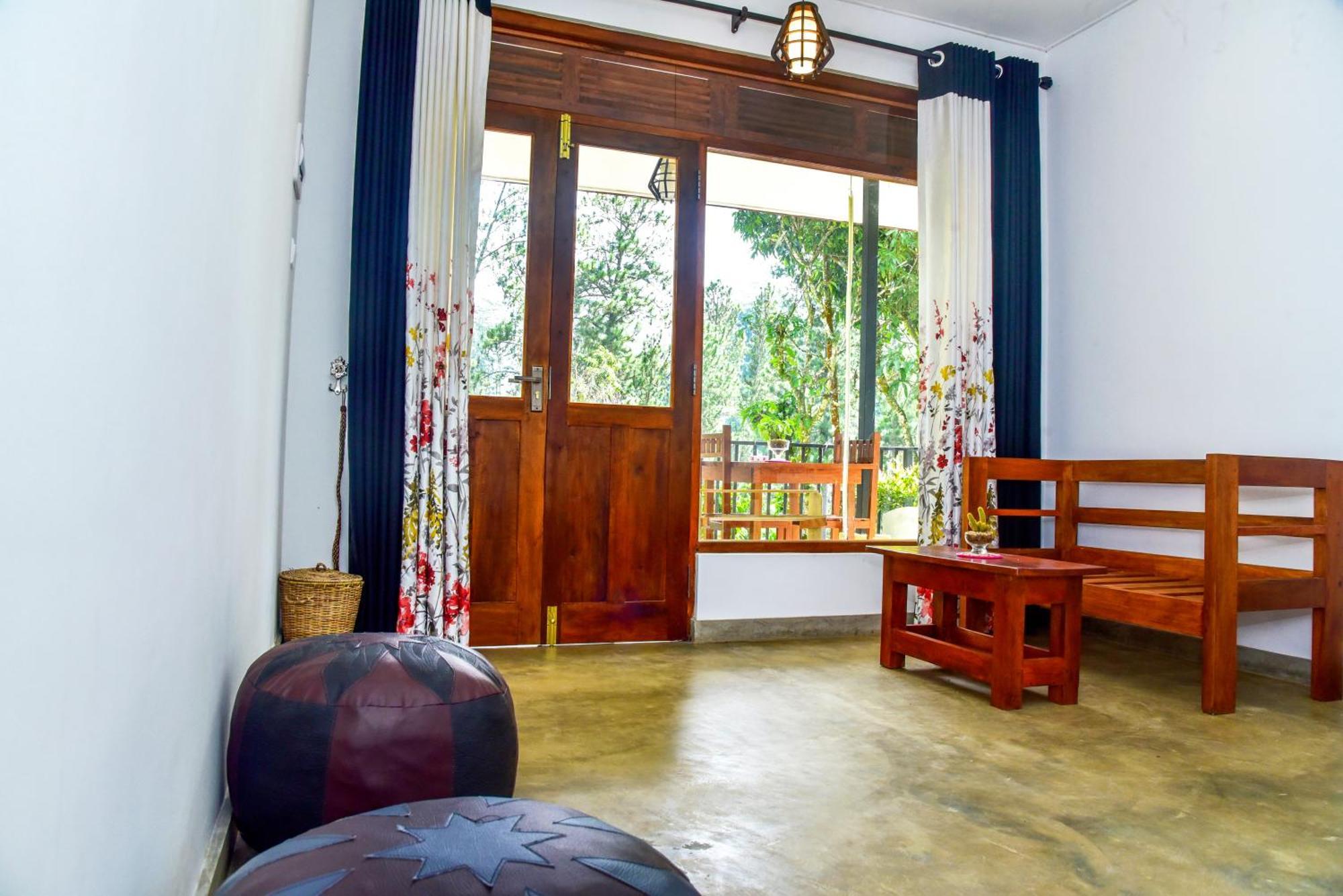 Breeze Blows Inn Ella Luaran gambar