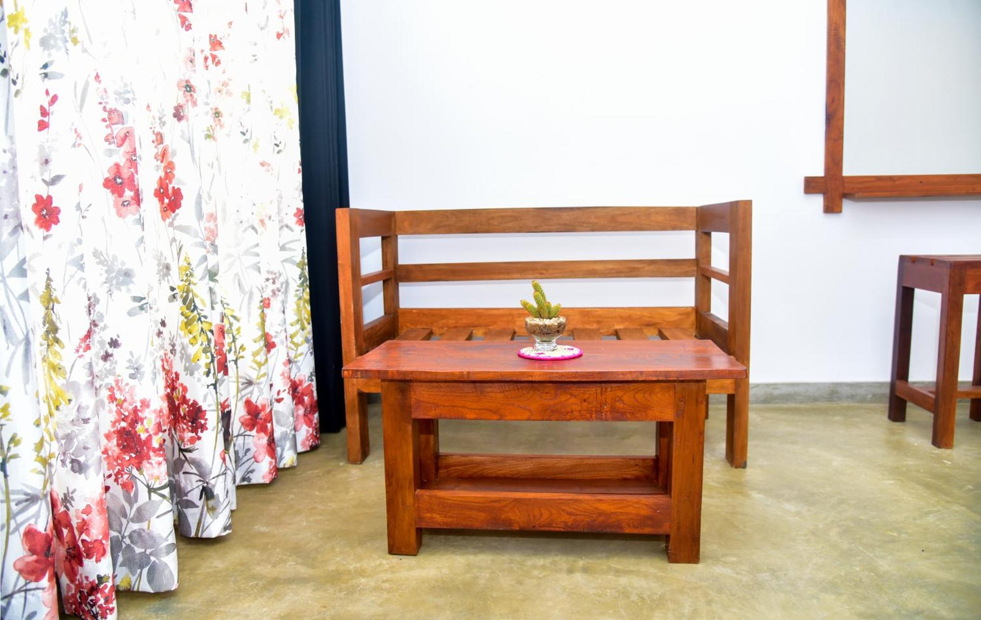 Breeze Blows Inn Ella Luaran gambar