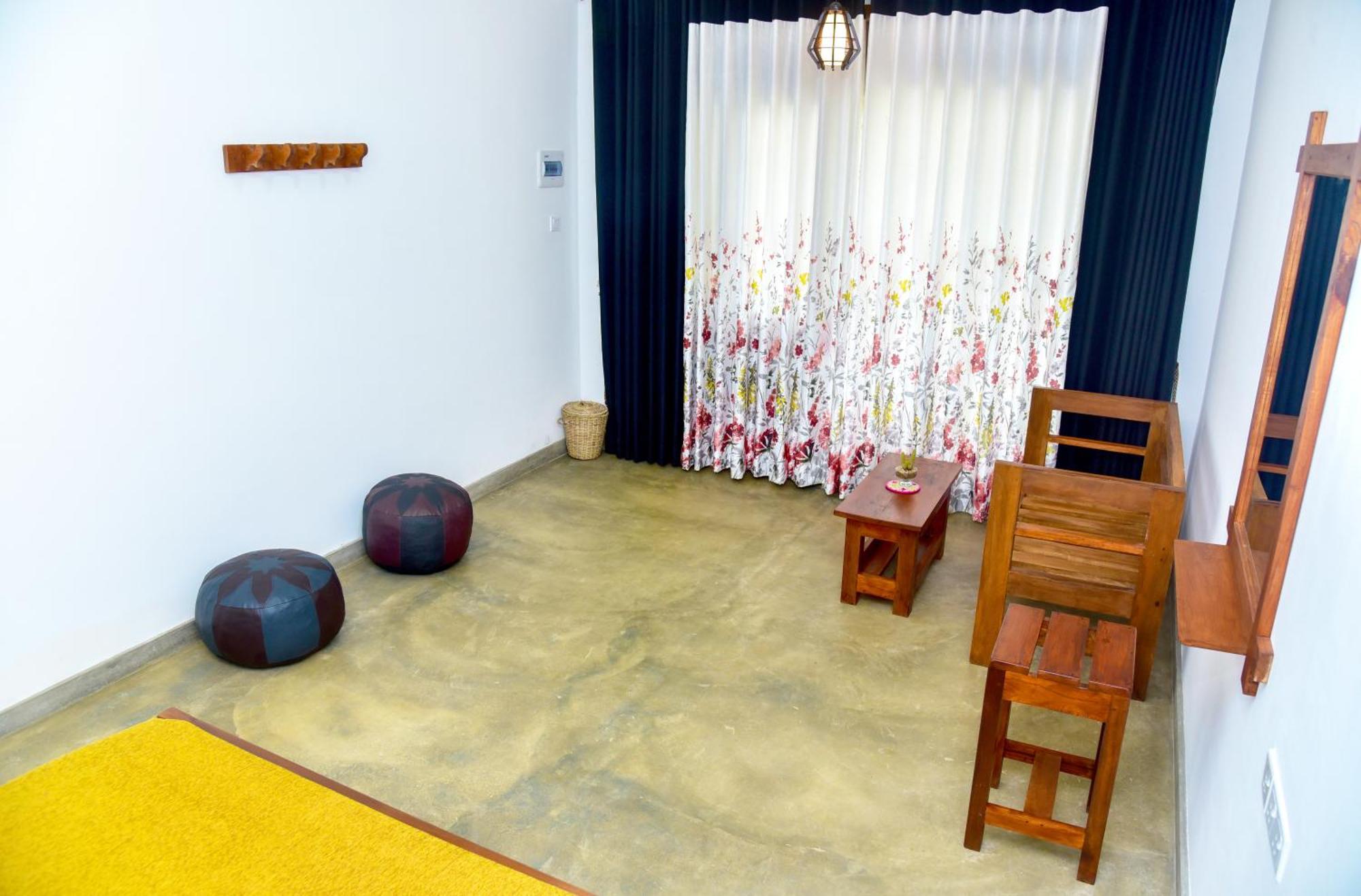 Breeze Blows Inn Ella Luaran gambar